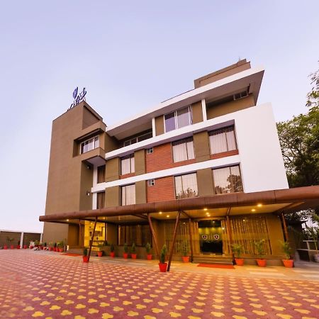 Royal Inn Khandwa Bagian luar foto